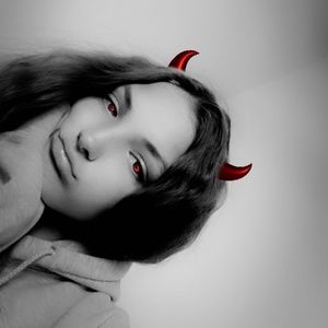 Meet your Posher, Avery